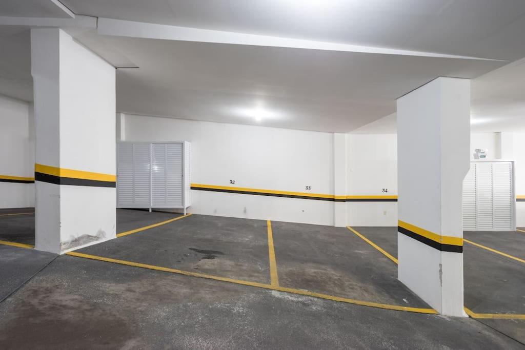 Apto Equipado Na Barra Norte Em Bc Apartment